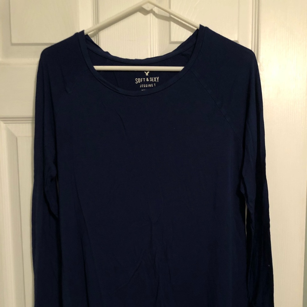American Eagle Jegging T raw-hem long sleeve
